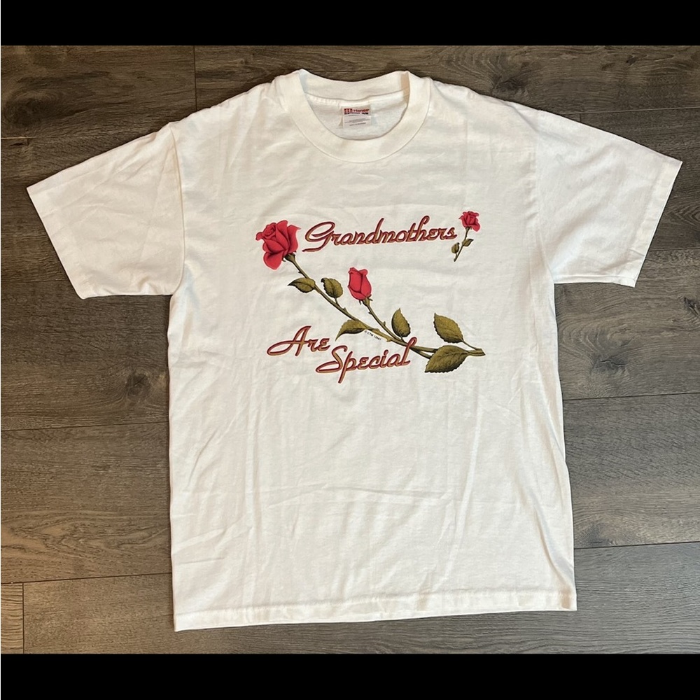 Vintage Grandmothers Are Special Tee